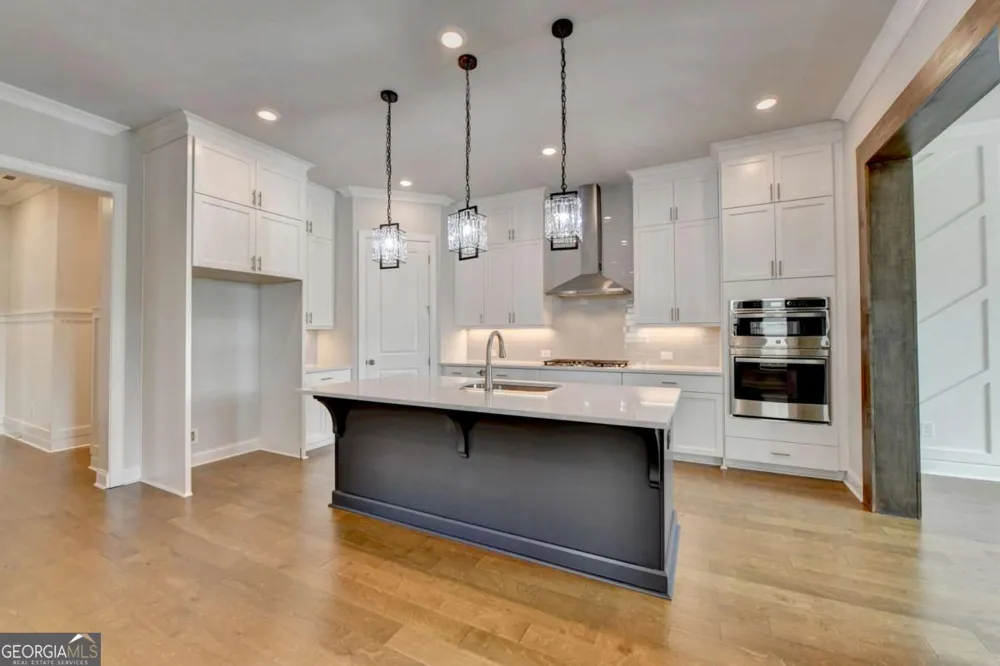4536 Molder DR Buford, GA 30518