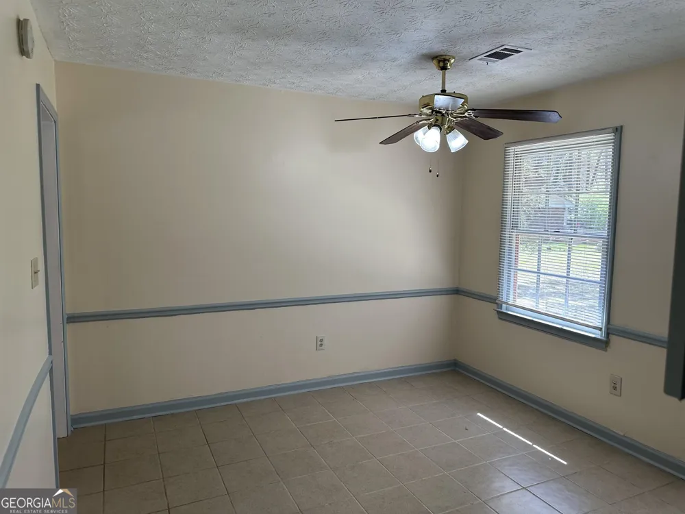 178 Hill LN Ellenwood, GA 30294