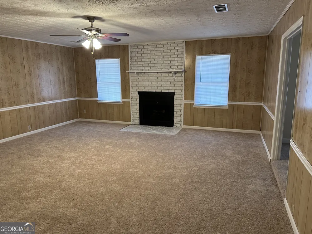 178 Hill LN Ellenwood, GA 30294