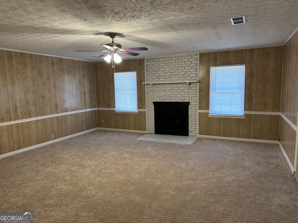 178 Hill LN Ellenwood, GA 30294