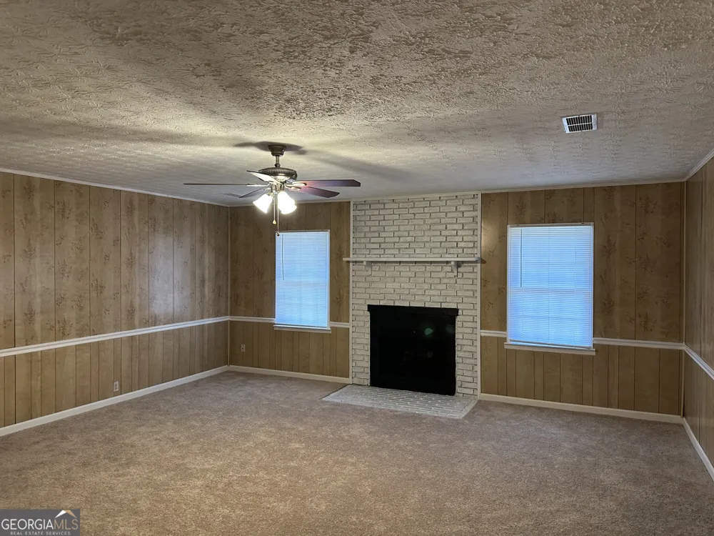 178 Hill LN Ellenwood, GA 30294