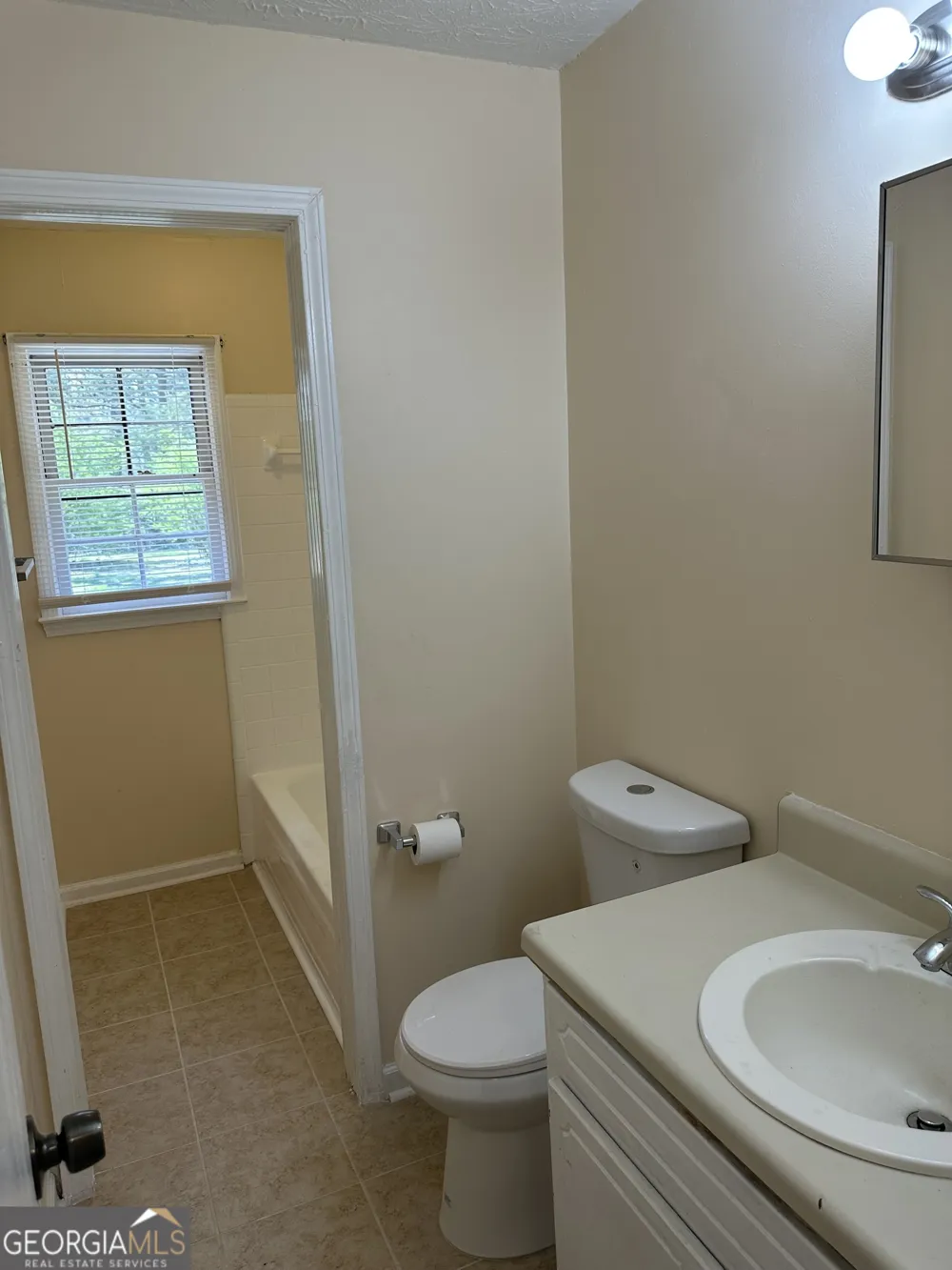 178 Hill LN Ellenwood, GA 30294