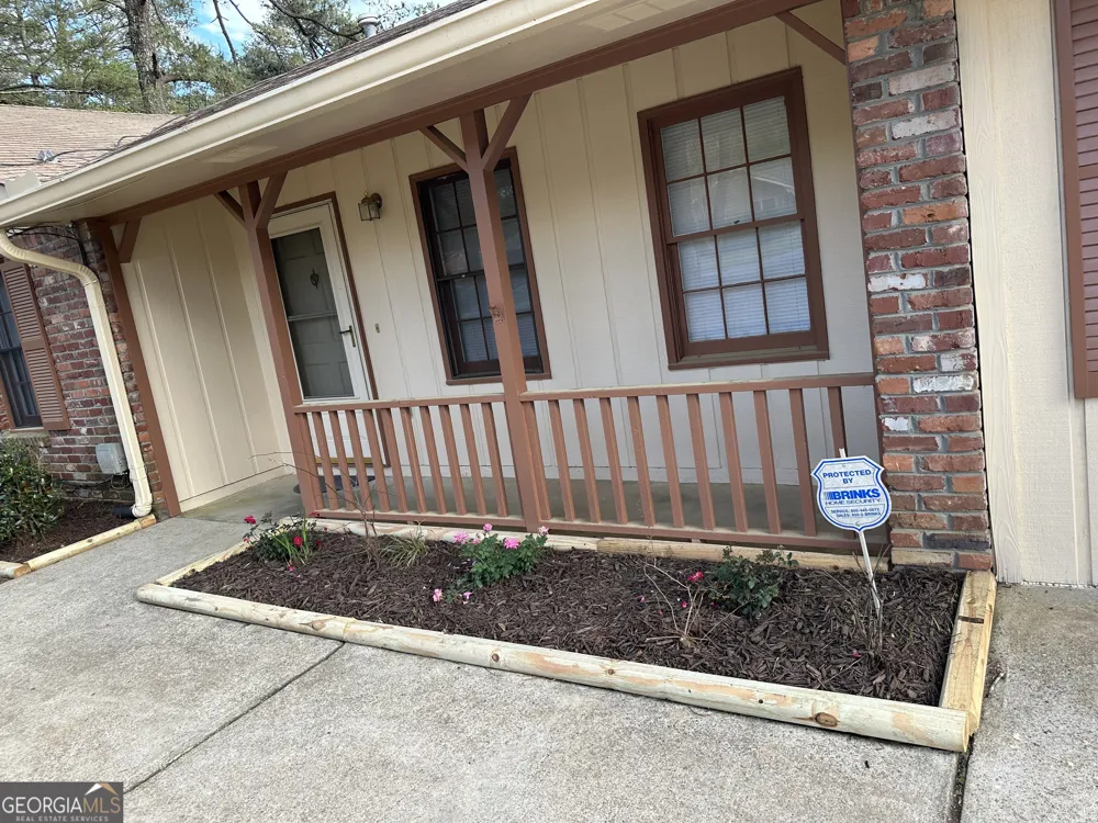 178 Hill LN Ellenwood, GA 30294