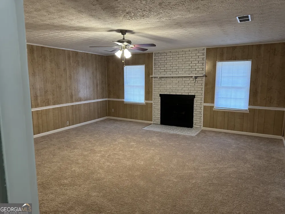178 Hill LN Ellenwood, GA 30294