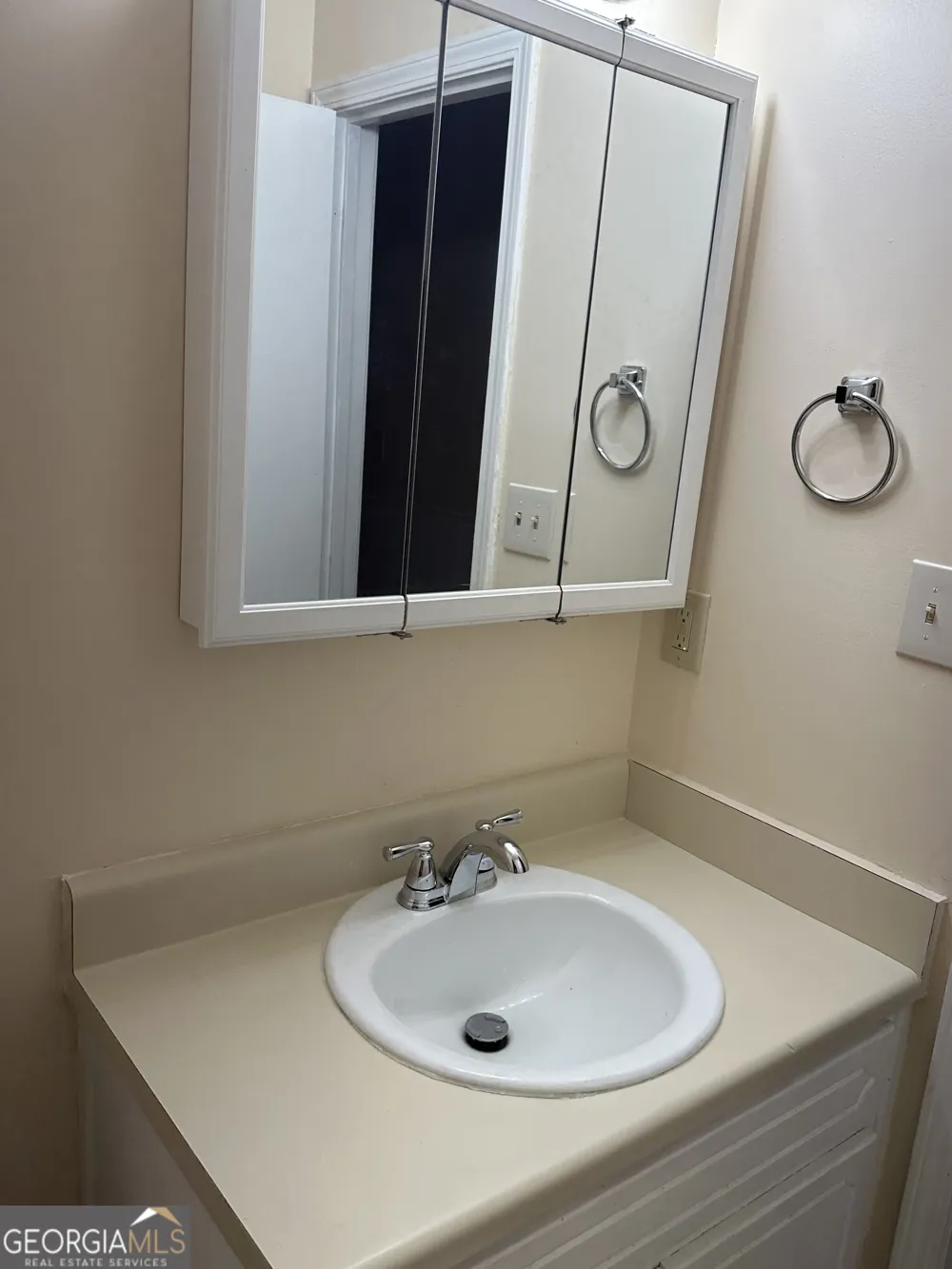 178 Hill LN Ellenwood, GA 30294