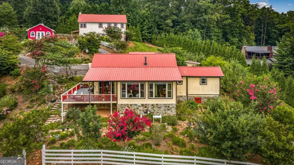 90 Fox RUN Blue Ridge, GA 30513