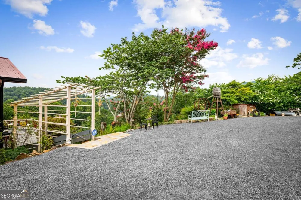 90 Fox RUN Blue Ridge, GA 30513