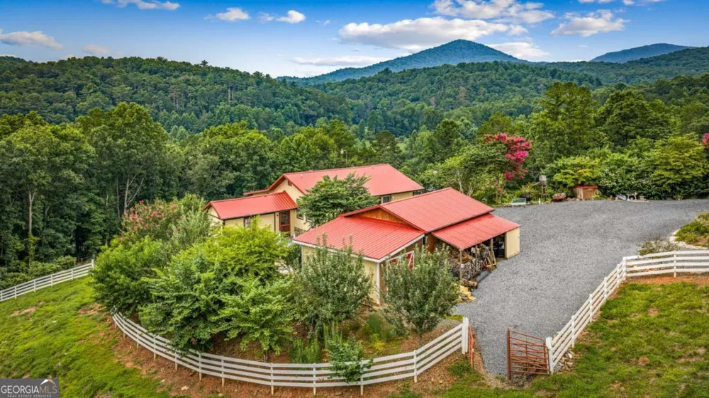 90 Fox RUN Blue Ridge, GA 30513