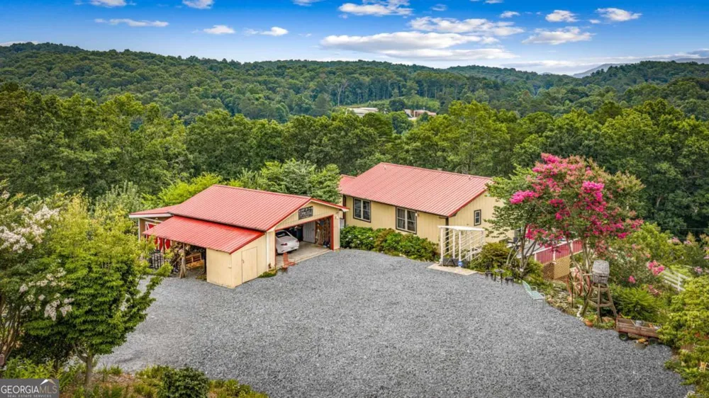 90 Fox RUN Blue Ridge, GA 30513