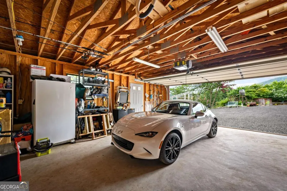 90 Fox RUN Blue Ridge, GA 30513