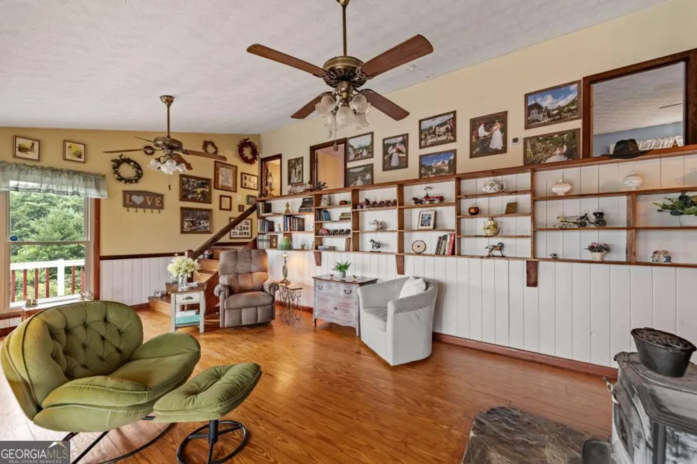 90 Fox RUN Blue Ridge, GA 30513