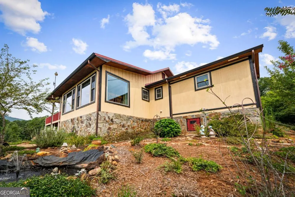 90 Fox RUN Blue Ridge, GA 30513