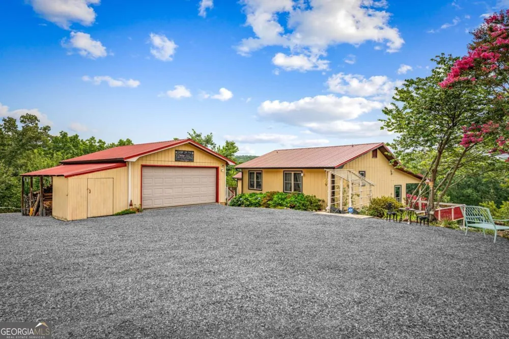90 Fox RUN Blue Ridge, GA 30513