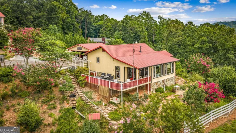 90 Fox RUN Blue Ridge, GA 30513