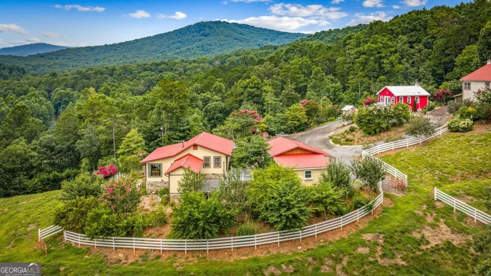 90 Fox RUN Blue Ridge, GA 30513