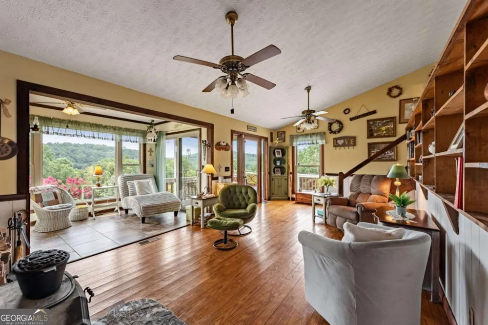 90 Fox RUN Blue Ridge, GA 30513