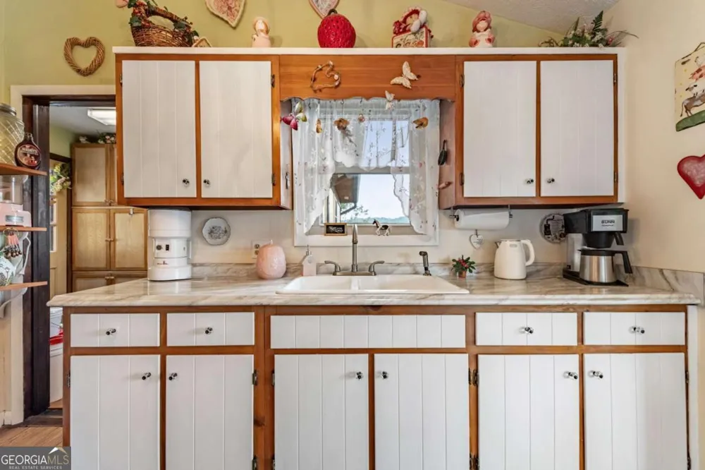 90 Fox RUN Blue Ridge, GA 30513