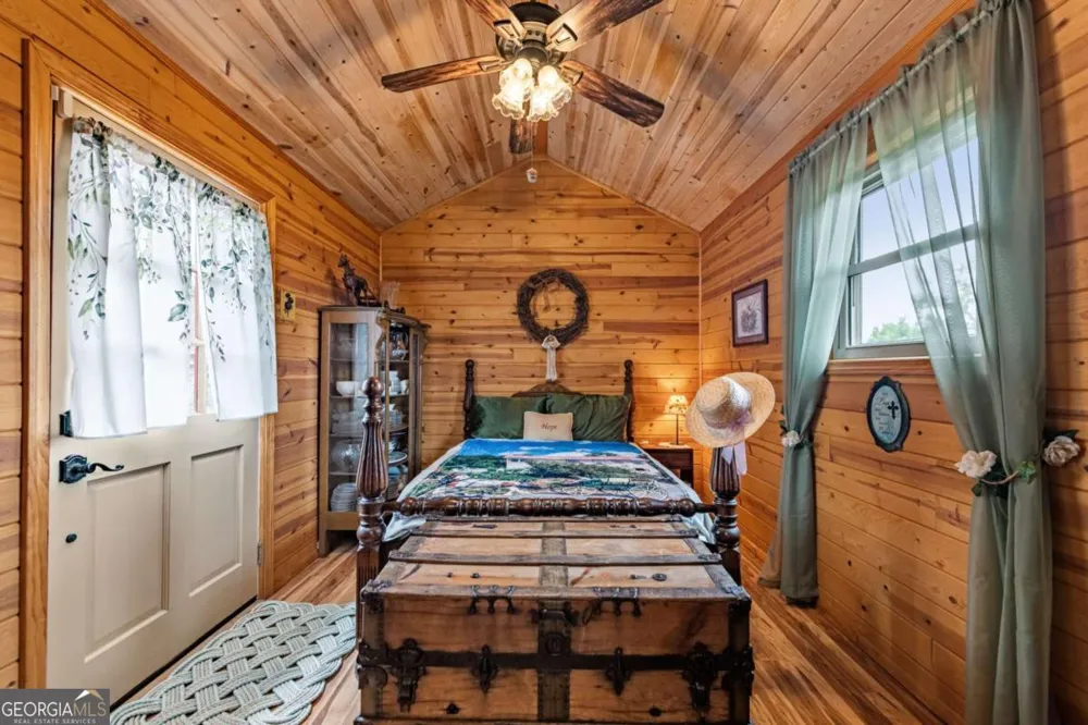 90 Fox RUN Blue Ridge, GA 30513