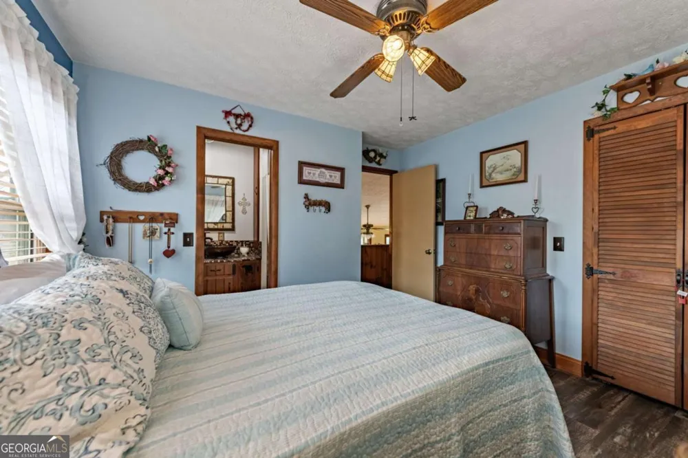 90 Fox RUN Blue Ridge, GA 30513