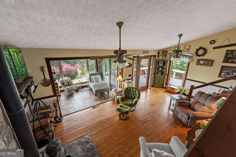 90 Fox RUN Blue Ridge, GA 30513