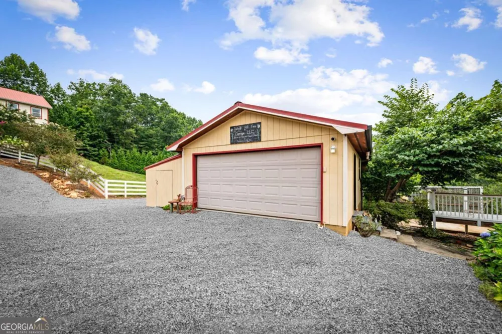 90 Fox RUN Blue Ridge, GA 30513