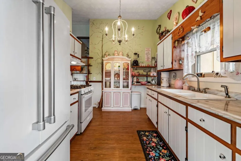 90 Fox RUN Blue Ridge, GA 30513