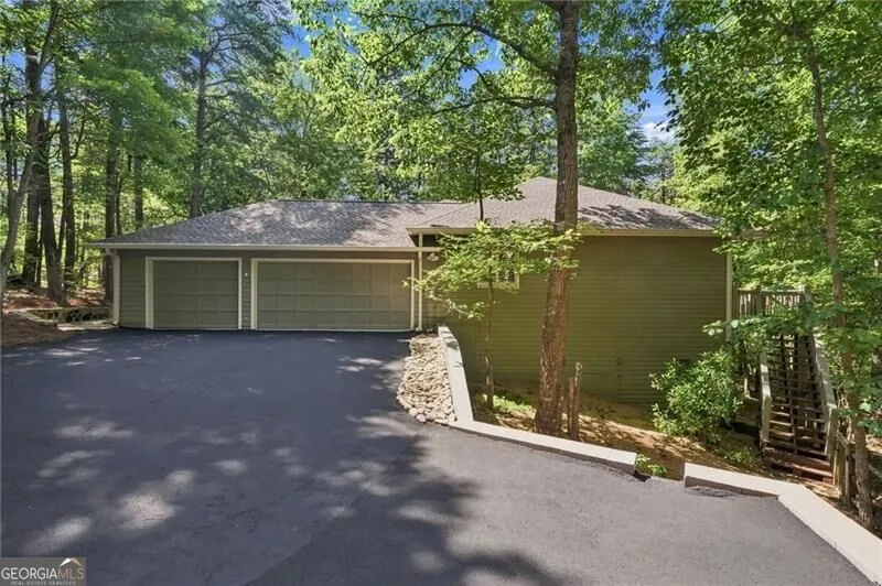 523 Cherokee TRL Big Canoe, GA 30143