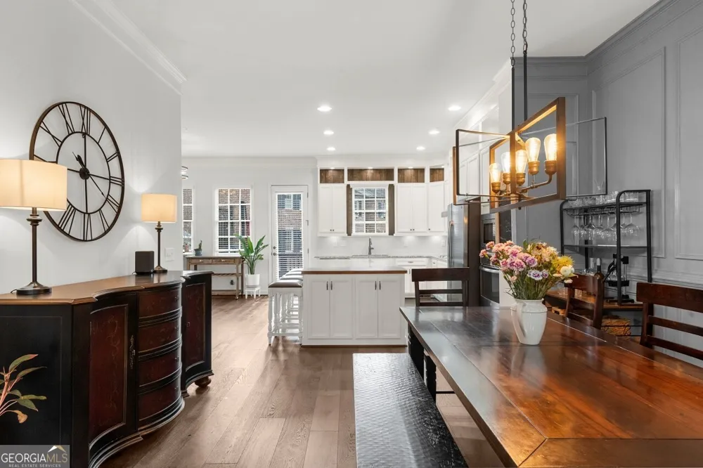 410 Rose Garden LN Alpharetta, GA 30009