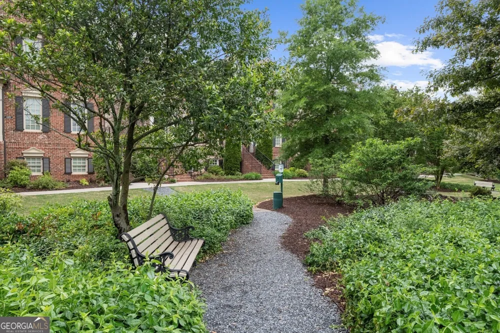 410 Rose Garden LN Alpharetta, GA 30009