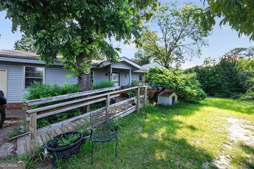 216 Harris ST Warner Robins, GA 31093