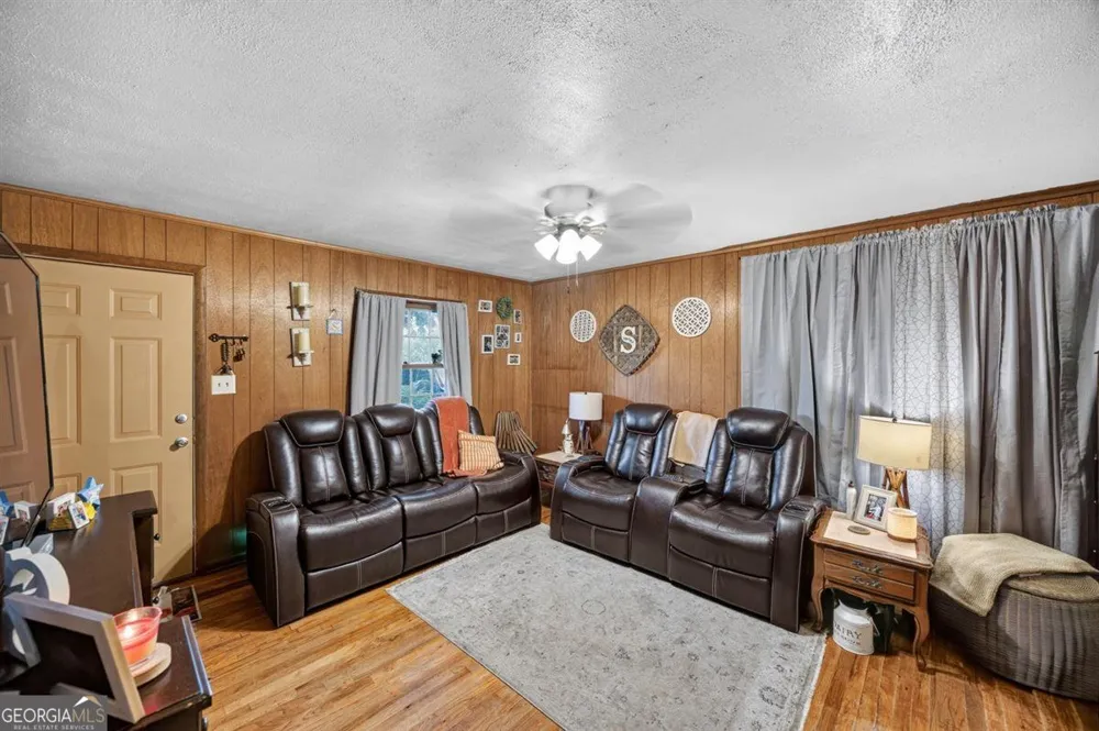 216 Harris ST Warner Robins, GA 31093