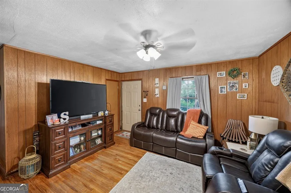 216 Harris ST Warner Robins, GA 31093