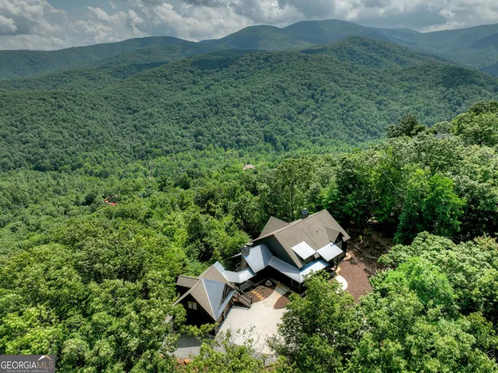 440 Cochise RD Blue Ridge, GA 30513
