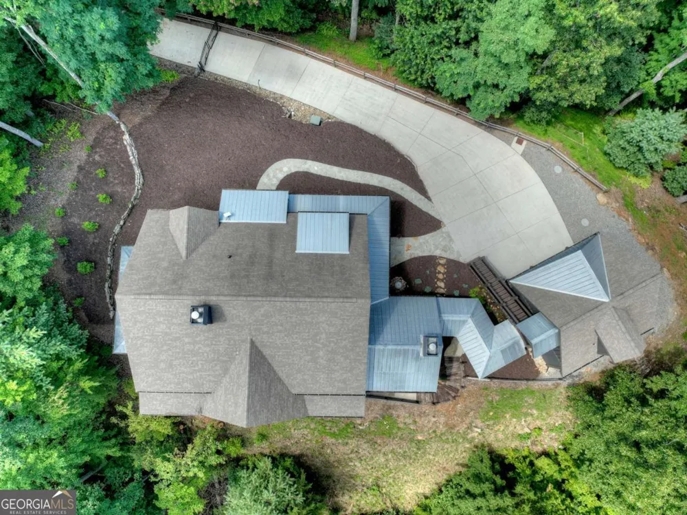 440 Cochise RD Blue Ridge, GA 30513