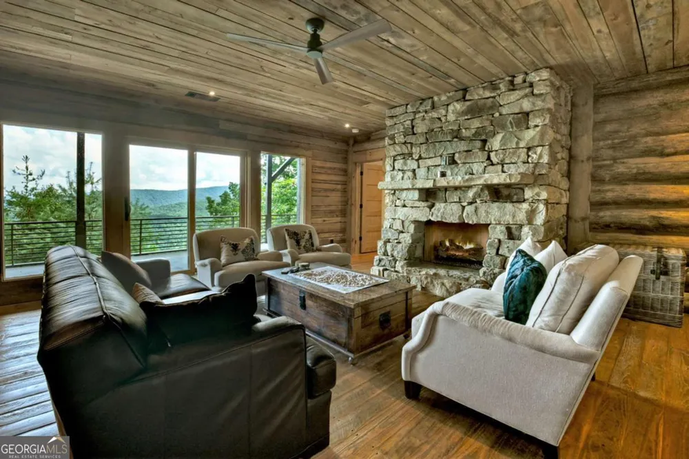 440 Cochise RD Blue Ridge, GA 30513