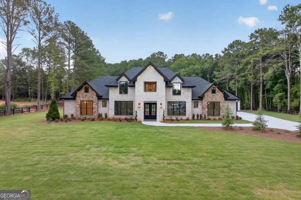 292 Double Springs RD SW Monroe, GA 30656
