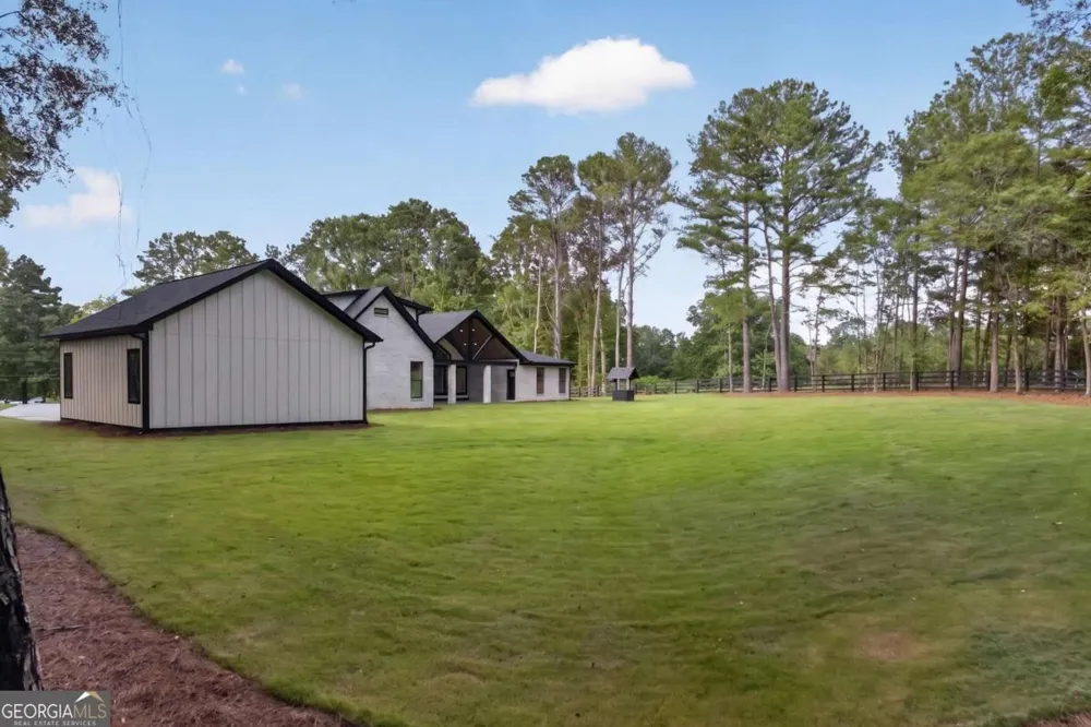 292 Double Springs RD SW Monroe, GA 30656
