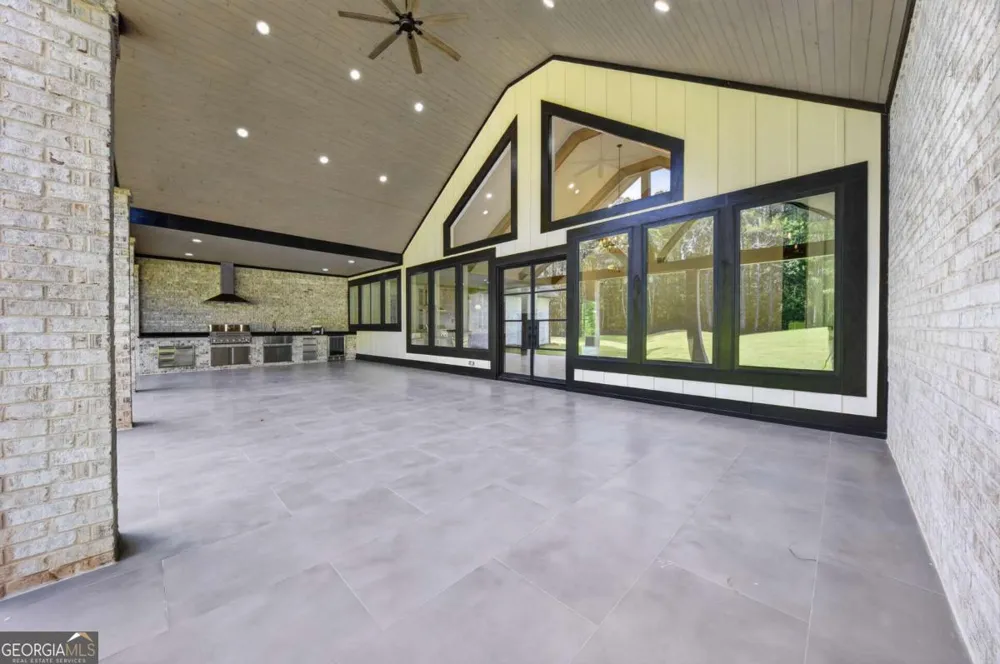 292 Double Springs RD SW Monroe, GA 30656