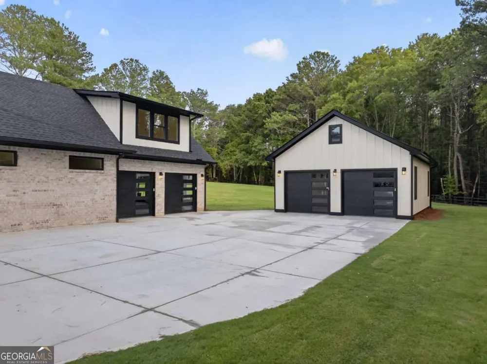 292 Double Springs RD SW Monroe, GA 30656