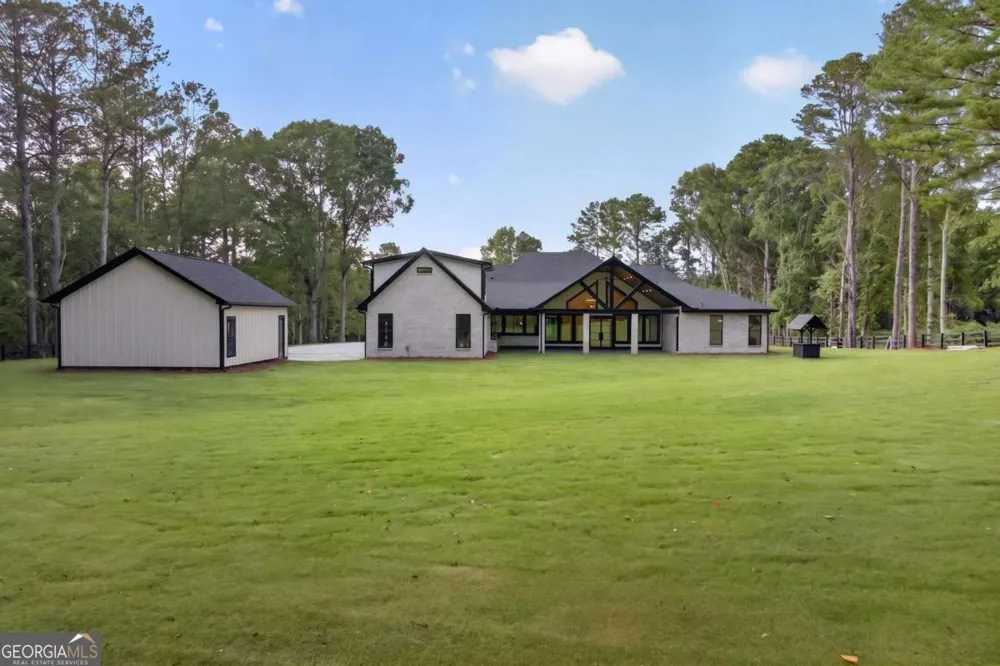 292 Double Springs RD SW Monroe, GA 30656