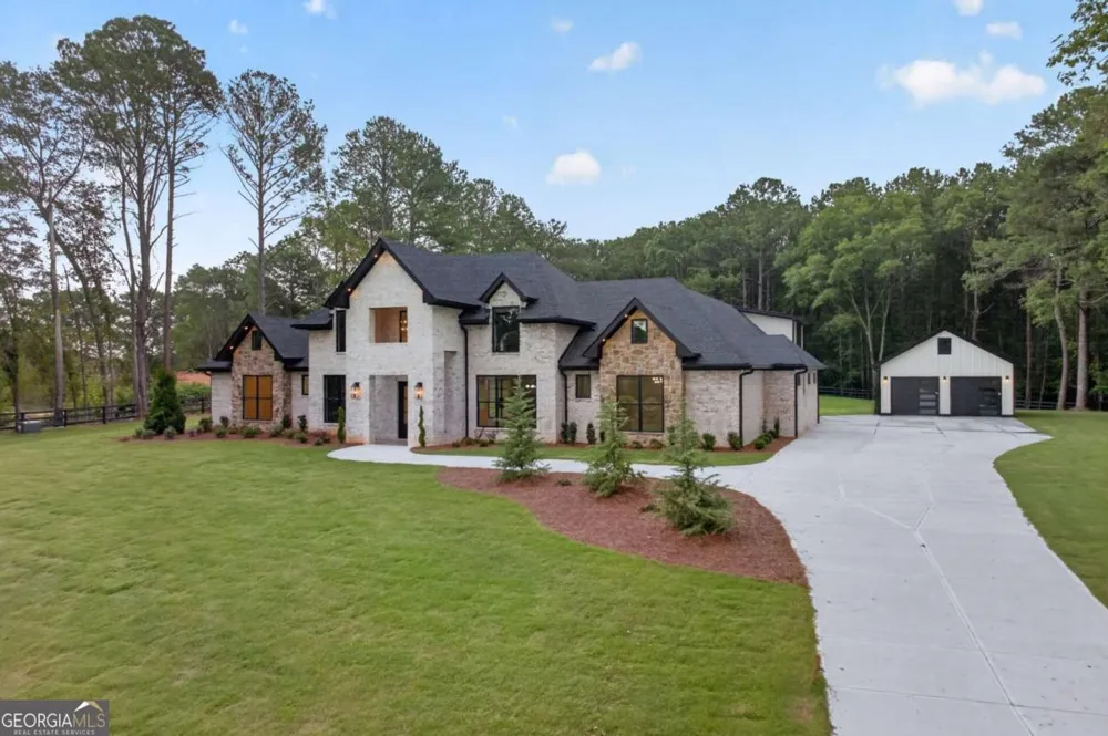 292 Double Springs RD SW Monroe, GA 30656