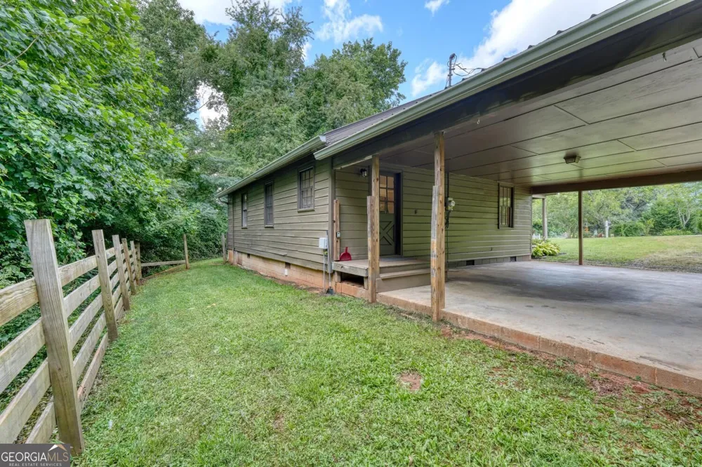 723 Bugscuffle RD Hiawassee, GA 30546