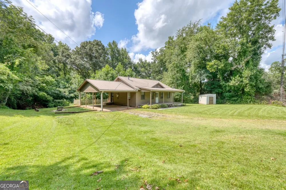 723 Bugscuffle RD Hiawassee, GA 30546