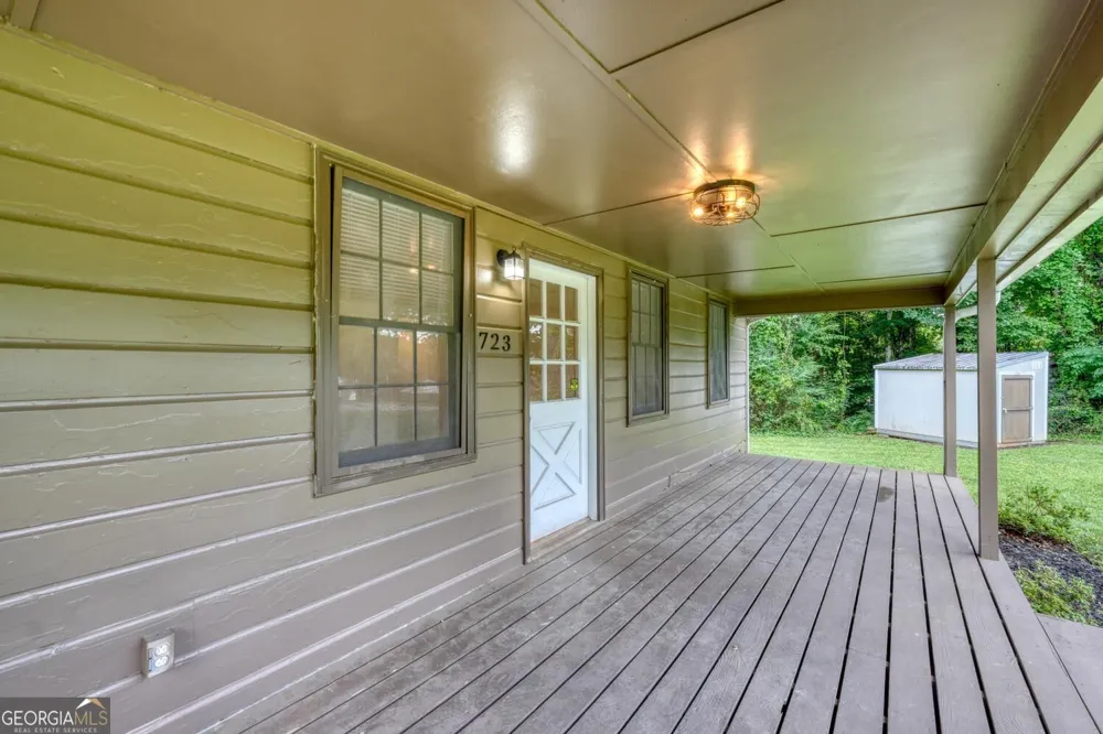 723 Bugscuffle RD Hiawassee, GA 30546