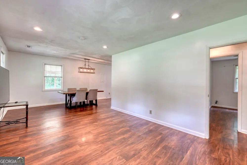 723 Bugscuffle RD Hiawassee, GA 30546