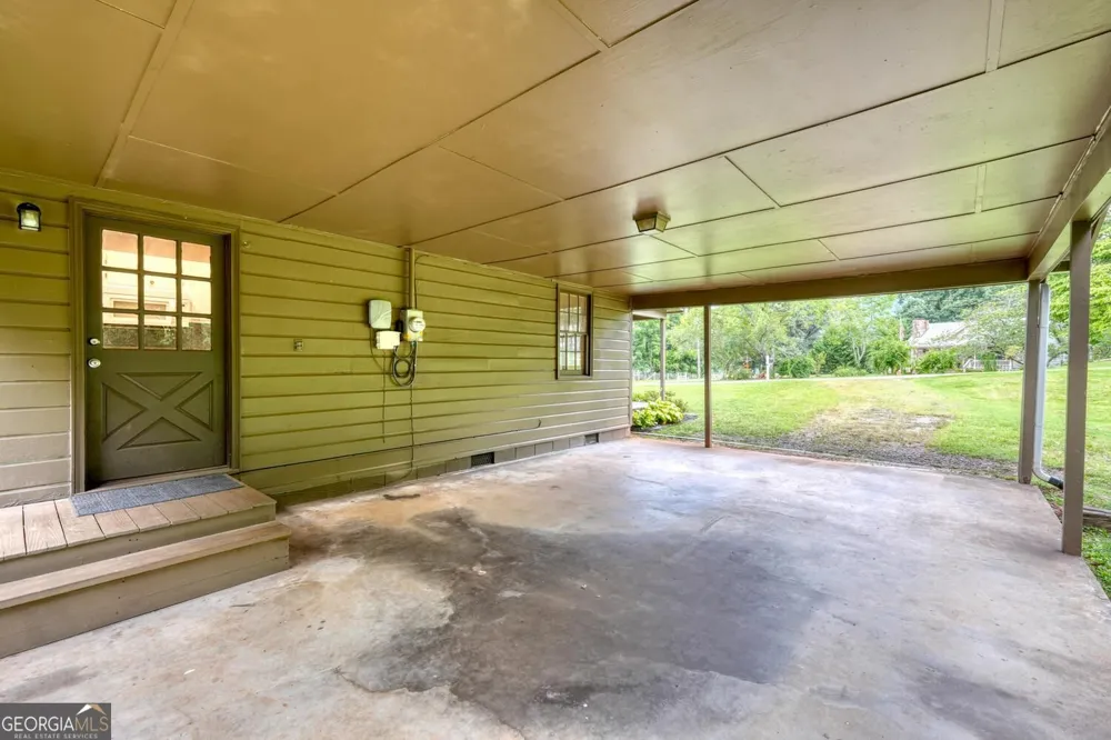 723 Bugscuffle RD Hiawassee, GA 30546