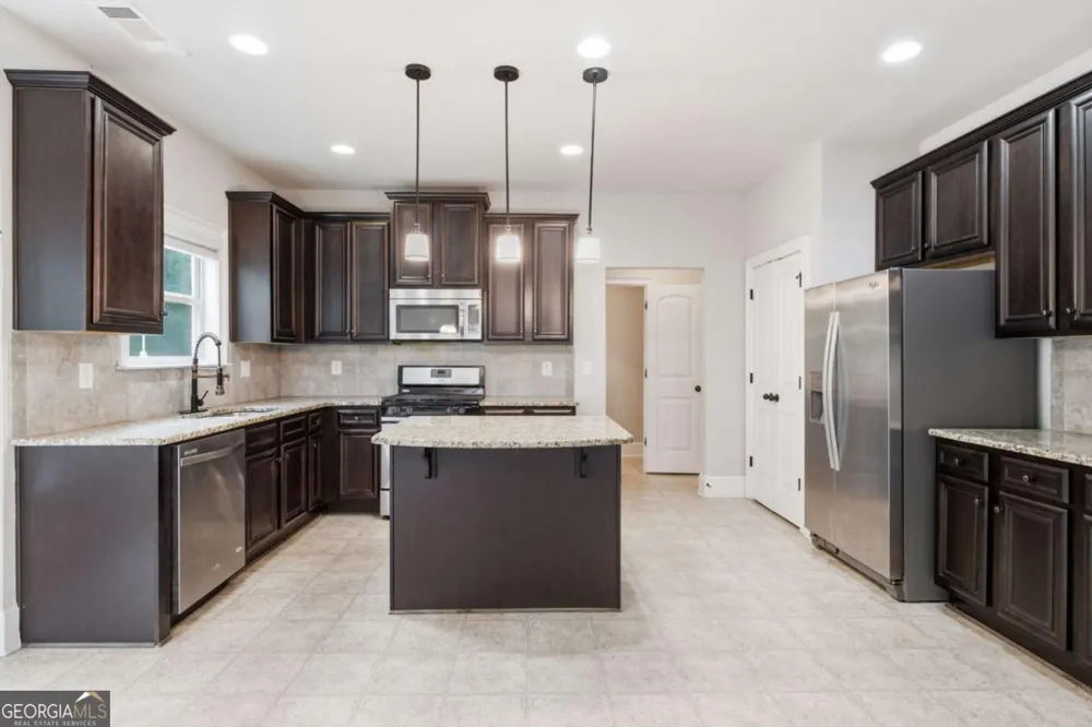 30 Blakely CT Acworth, GA 30101