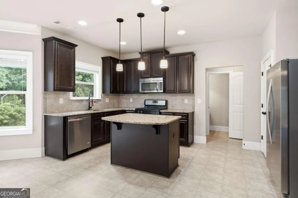 30 Blakely CT Acworth, GA 30101