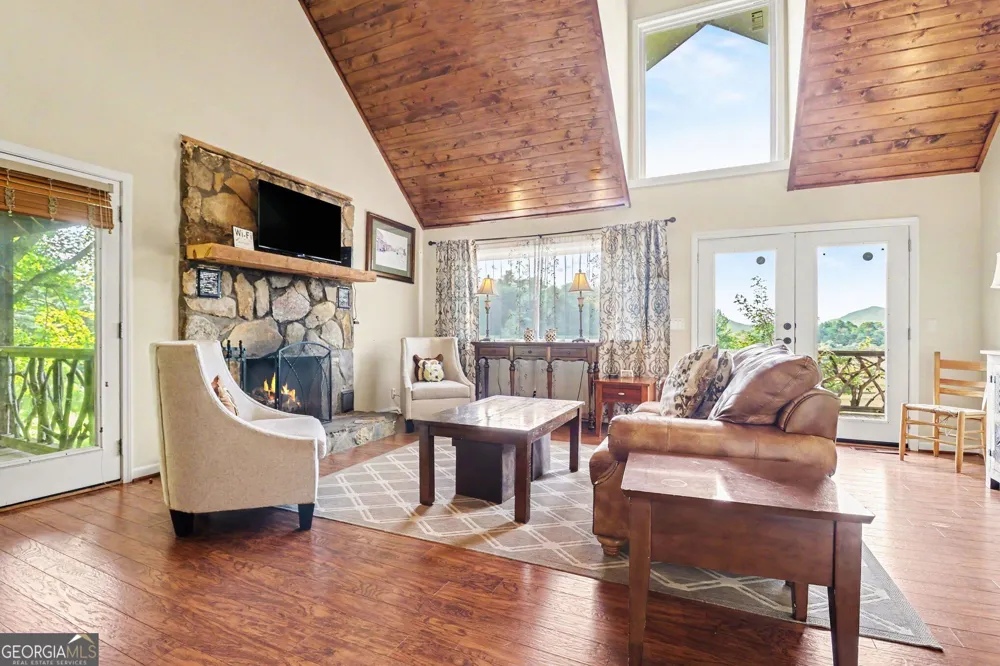 146 Chalet Village LN Dillard, GA 30537