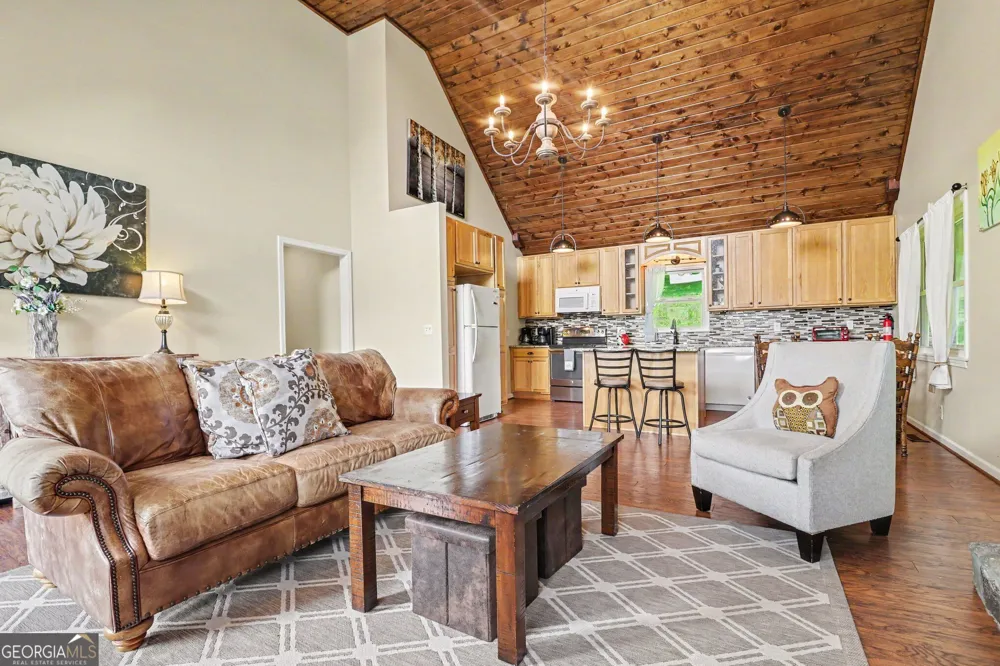 146 Chalet Village LN Dillard, GA 30537